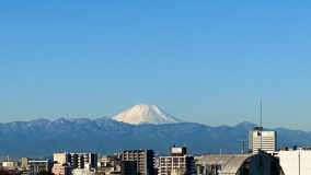 天気がいいと富士山が見えます♪