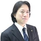 代表の山本です。