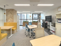 オフィス内の様子です（フリースペースですので、お好きな席で就業いただけます）