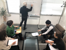 社内ミーティングの様子