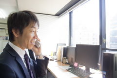 代表の竹内です。