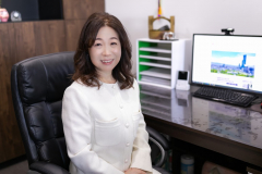 代表社会保険労務士の澤田美鈴です。ご応募お待ちしております。