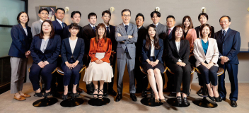 スタッフ集合写真