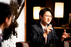 代官山T-siteにて　書籍「鬼滅の刃から学べ！」の出版記念パーティーにて　所長の高橋