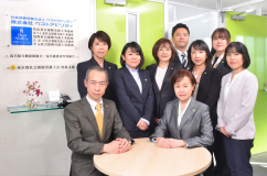 スタッフ集合写真