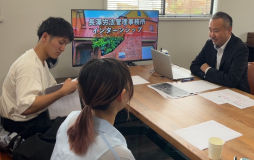 改装してきれいな事務所で学生向けインターンシップを実施しています　