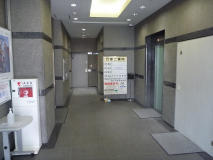当事務所が入居するビルの1階
