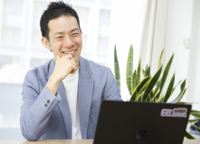 代表の三田も社労士です。