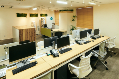 2021年に増床移転を行い綺麗なオフィスです