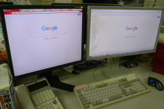 ディスプレイを全席設置