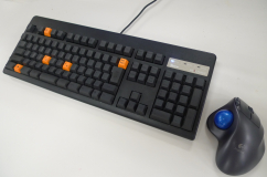 東プレのキーボード＆ボールマウスで快適作業！