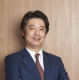 グループ代表の伊東 大介です
