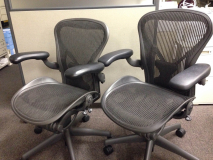 高機能ワークチェアを全席設置！